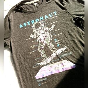 👨‍🚀Old Navy Astronaut Large Black Tee